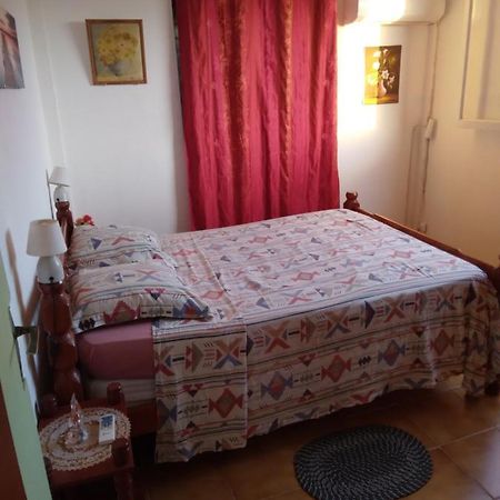 Au Jardin Fleuri Apartment Sainte-Anne Ngoại thất bức ảnh
