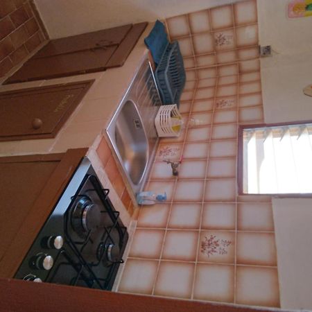 Au Jardin Fleuri Apartment Sainte-Anne Ngoại thất bức ảnh