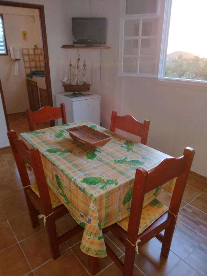 Au Jardin Fleuri Apartment Sainte-Anne Ngoại thất bức ảnh
