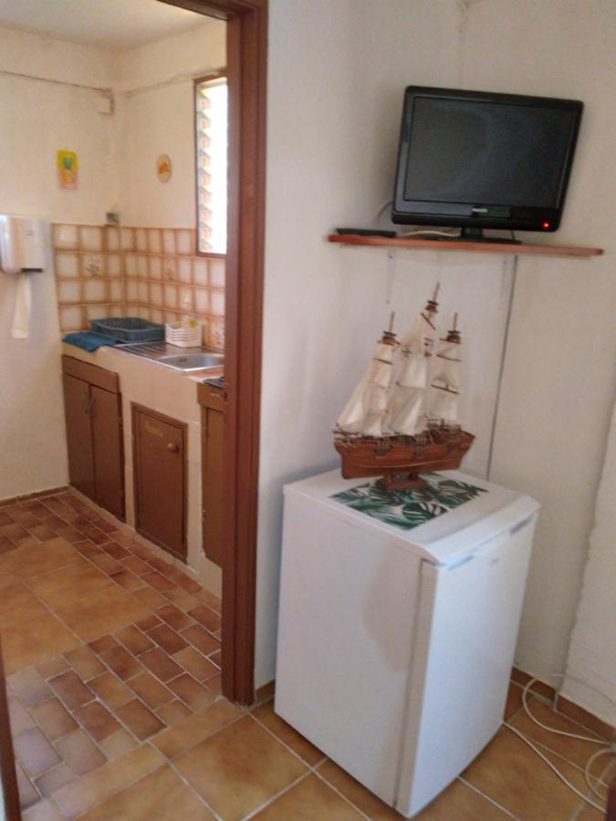 Au Jardin Fleuri Apartment Sainte-Anne Ngoại thất bức ảnh