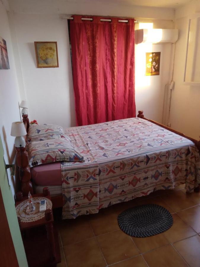 Au Jardin Fleuri Apartment Sainte-Anne Ngoại thất bức ảnh